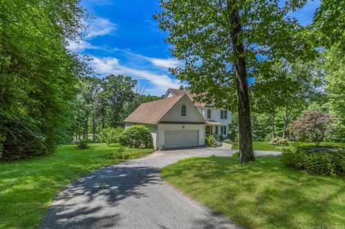 121 Falls Landing Rd, Deep River, CT 06417 exterior