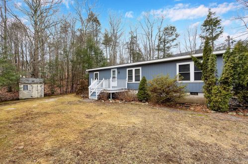 8 Gingerbread Ln, York, ME 03909 exterior