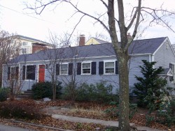 4 Bridges Ave, Newton, MA 02460 exterior