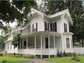 11 Pine St, Windsor, VT 05089 exterior