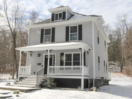 10 Robertson Rd, Worcester, MA 01602 exterior