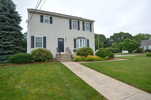 55 Bedford St, Woburn, MA 01801 exterior