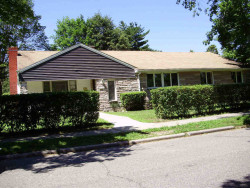 66 Hanson Rd, Newton, MA 02459 exterior