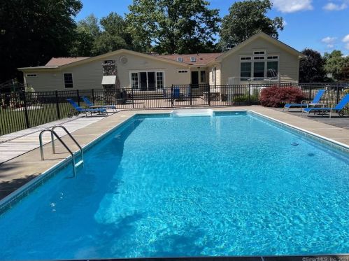 34 Georges Ln, Upper-Stepney, CT 06468 exterior