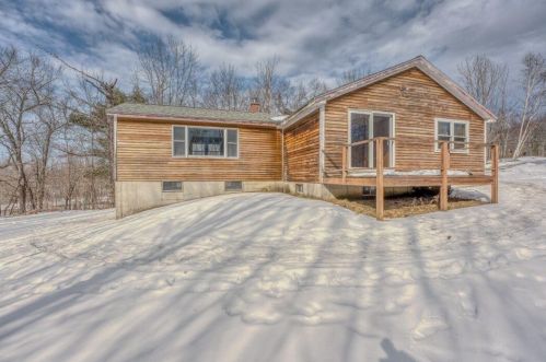1532 Presidential Hwy, Jefferson, NH 03583 exterior