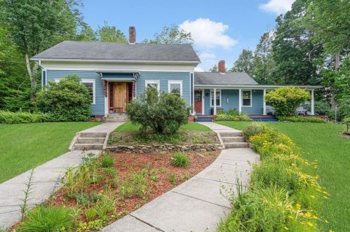 982 Victory Hwy, Burrillville, RI 02839 exterior