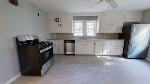 18 Junior Ave, Methuen, MA 01844 exterior
