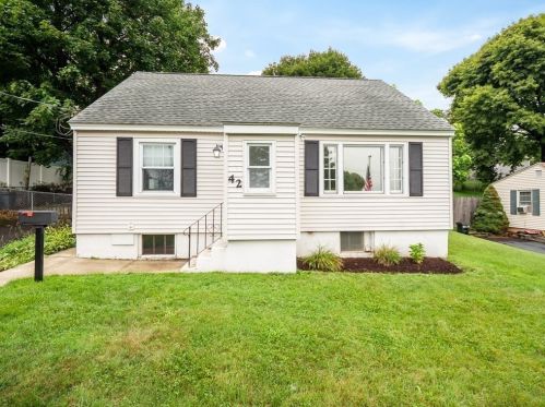 42 Colby Ave, Worcester, MA 01605 exterior