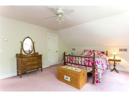 23 Bissell Ridge Rd, Hebron, CT 06248 exterior