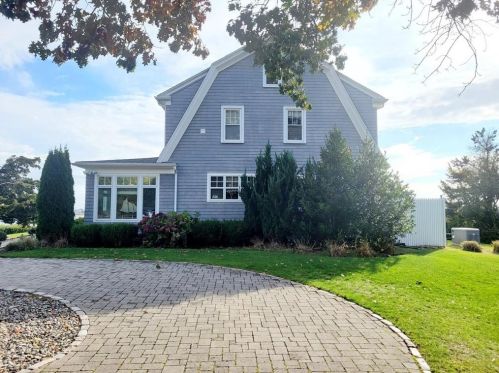 4 Grenolds Way, Westerly, RI 02891 exterior