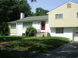 11 Village Cir, Newton, MA 02459 exterior