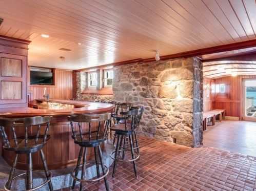 71 Eastern Point Blvd, Gloucester, MA 01930 exterior