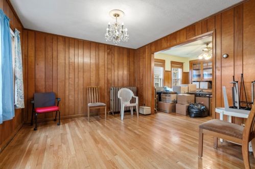 11 Bradeen St, Roxbury-Xing, MA 02131 exterior