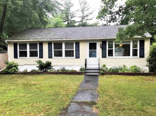 2 Pullman Ln, Nashua, NH 03062 exterior
