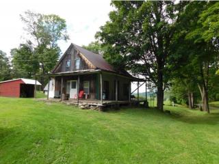 195 Hook Rd, Chelsea, VT 05038 exterior