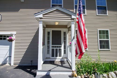 12 St James Pl, Lewiston, ME 04240 exterior