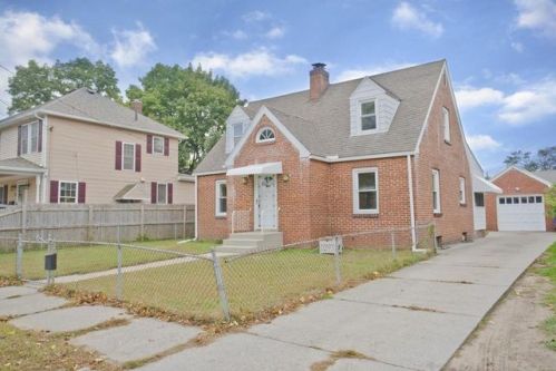 76 Strong St, Springfield, MA 01104 exterior