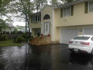 87 Green Lane Rd, East Providence, RI 02916 exterior