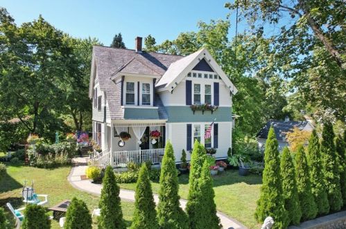 51 Alice Ave, Woonsocket, RI 02895 exterior