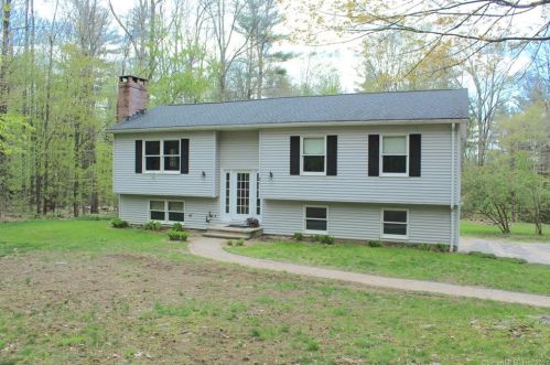 31 Bohun Rd, Colbrook, CT 06021 exterior