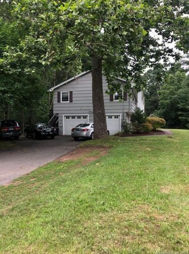 16 Patten Rd, North Haven, CT 06473 exterior