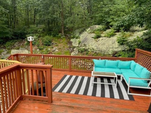 27 Sherri Dr, North-Providence, RI 02911 exterior