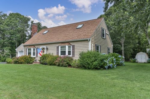 150 Meadow Dr, Eastham, MA 02642 exterior