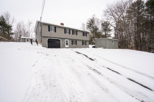 135 Moody Rd, Lisbon, ME 04250 exterior