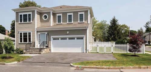 25 Cavanaugh Path, Newton, MA 02459 exterior