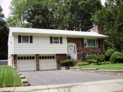 11 Sherrin Rd, Newton, MA 02462 exterior