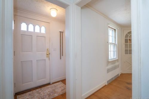 19 Fennbrook Rd, Hartford, CT 06119 exterior