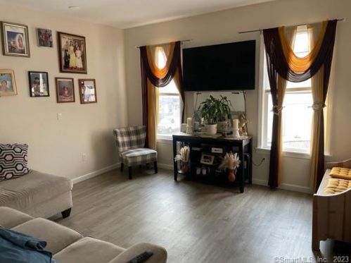 216 Brooks St, Bridgeport, CT 06608 exterior