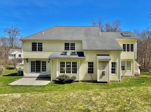 4 Cross Creek Ln, Seymour, CT 06483 exterior