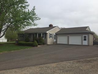 165 Mile Hill Rd, Tolland, CT 06084 exterior