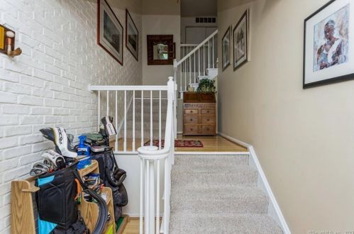 50 Ledgebrook Dr, Norwalk, CT 06854 exterior