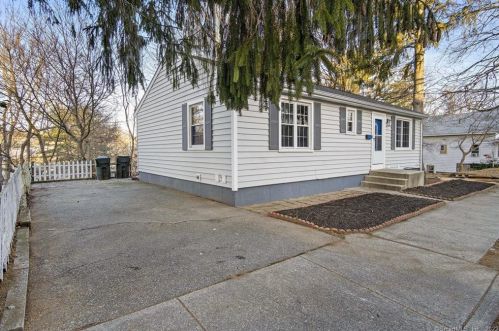 117 Norwood Ave, United States Coast Guard Ac, CT 06320 exterior