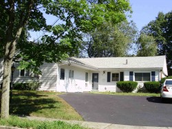 33 Maynard St, Newton, MA 02465 exterior