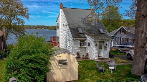 53 Averyll Ave, Waterbury, CT 06716 exterior