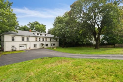 24 Swan Ave, Methuen, MA 01844 exterior
