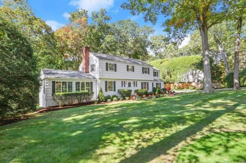 61 Silver Ridge Rd, New Canaan, CT 06840 exterior