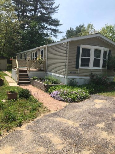 16 Spruce Dr, Lee, NH exterior