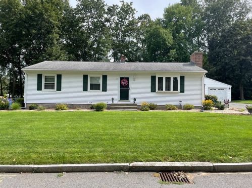 25 Helberg Rd, Springfield, MA 01128 exterior