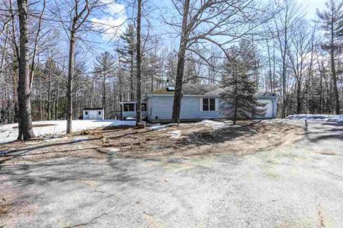 60 Clifford Farm Rd, Dunbarton, NH 03046 exterior