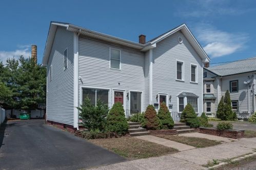 175 Colony St, Wallingford, CT 06492 exterior