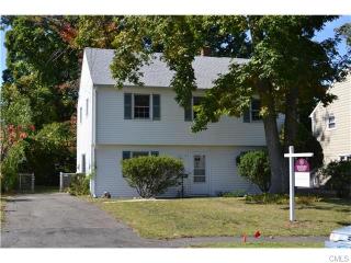 9 Harvann Rd, Norwalk, CT 06850 exterior