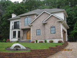 11 Jacobs Ter, Newton, MA 02459 exterior