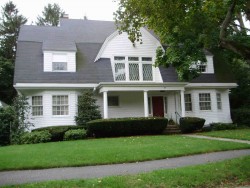 94 Nehoiden Rd, Newton, MA 02468 exterior