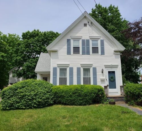 446 Pleasant St, Weymouth, MA 02190 exterior