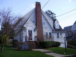 72 Concolor Ave, Newton, MA 02458 exterior