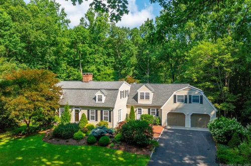 32 Bradley Ln, Sandy-Hook, CT 06482 exterior